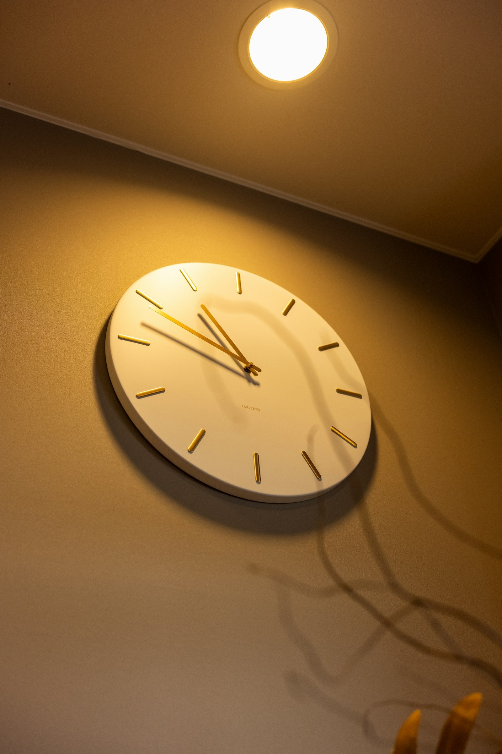 Reloj de pared, referencia a los 120 minutos del examen TAI
